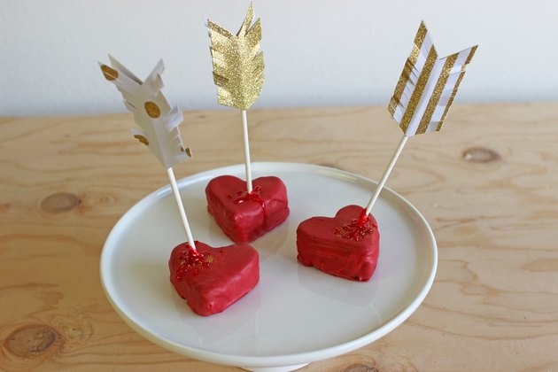 DIY Cupid's Arrow Cake Pops