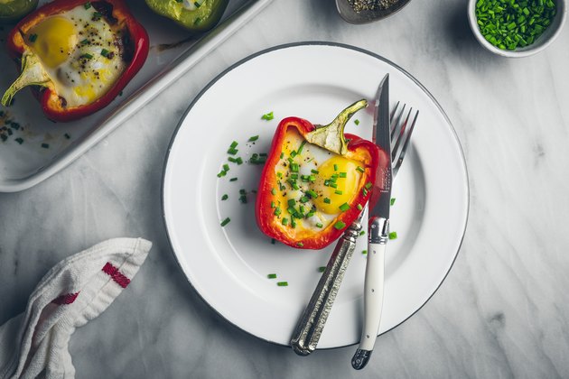 How to Bake Eggs in Bell Peppers