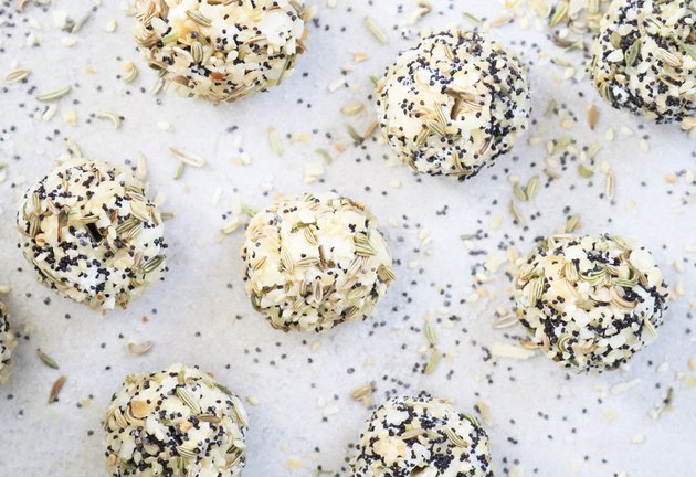 Everything Bagel Goat Cheese Balls