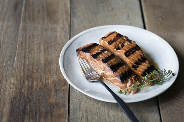 what seasonings go well with salmon