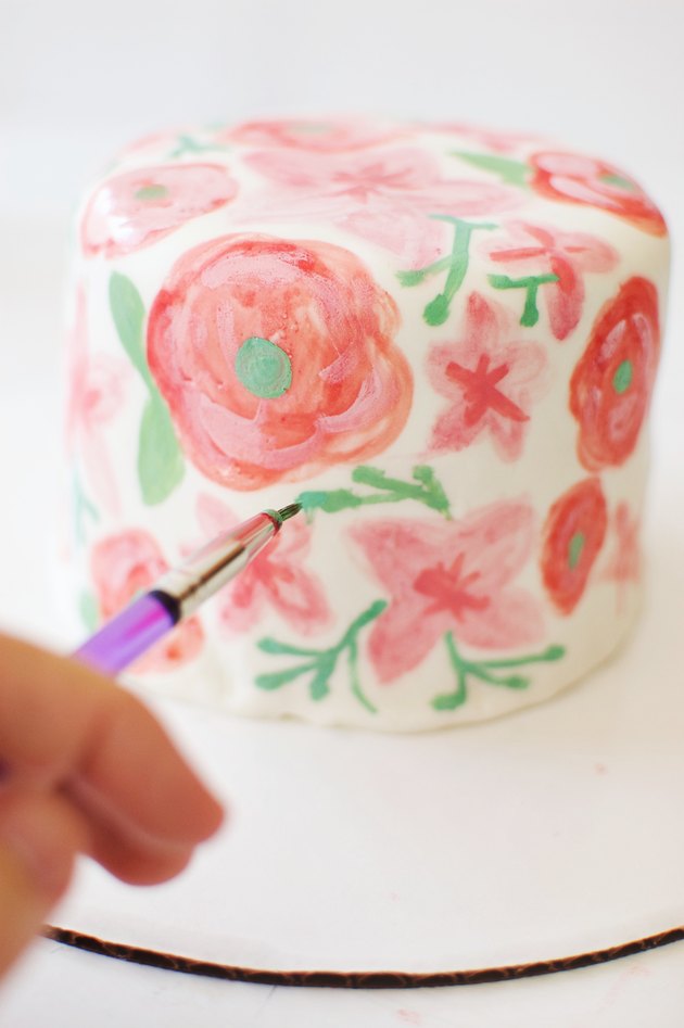 use-beautiful-watercolors-to-paint-on-fondant-cake-ehow