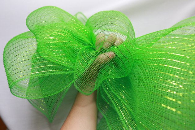 how-to-make-bows-with-mesh-ehow