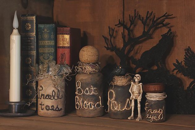 How to Make Spooky Witch's Jar/Bottle Potion Decorations