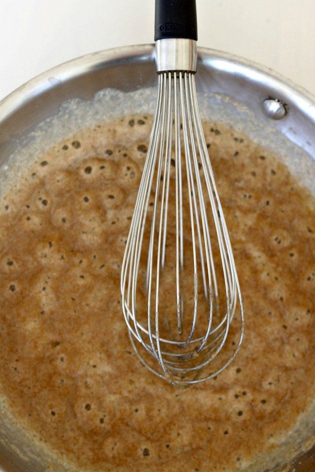 How to Thicken Gravy with Flour (Plus a Homemade Recipe to ...