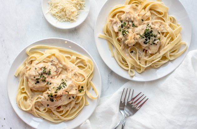 Instant Pot Recipe: Easy Chicken Alfredo