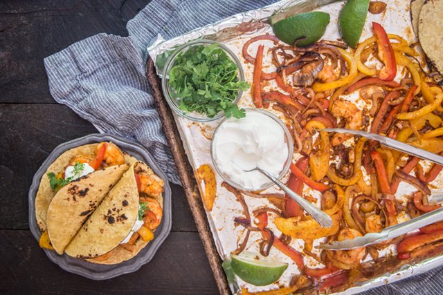 Easy Sheet Pan Shrimp Fajitas Recipe | ehow