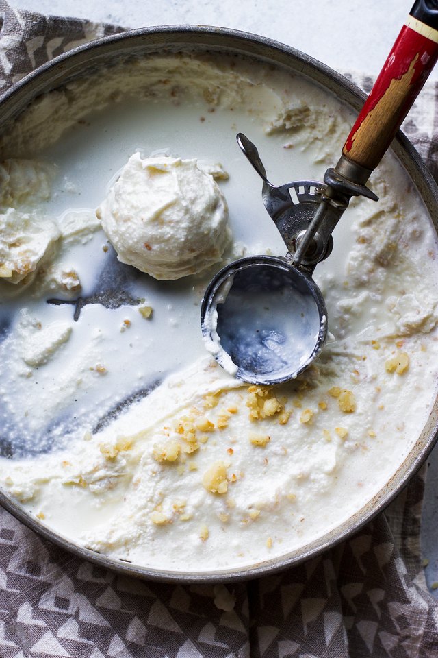 Homemade Macadamia Nut Ice Cream