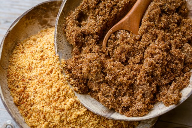 How to Substitute Brown Sugar for White Sugar in Baking Recipes