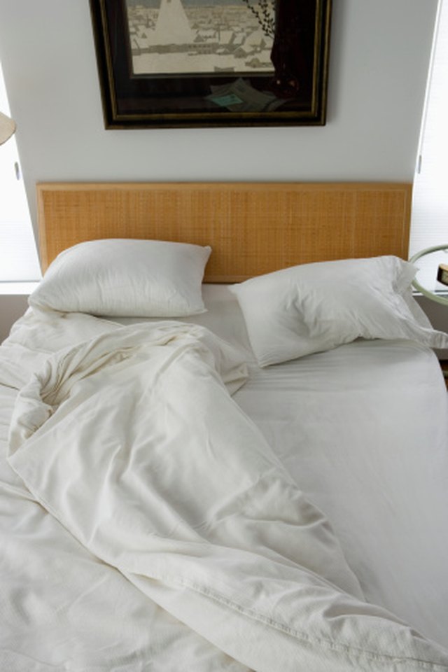 Should A Duvet Cover Be The Same Size, How Much Bigger Should Duvet Cover Be Than Comforter