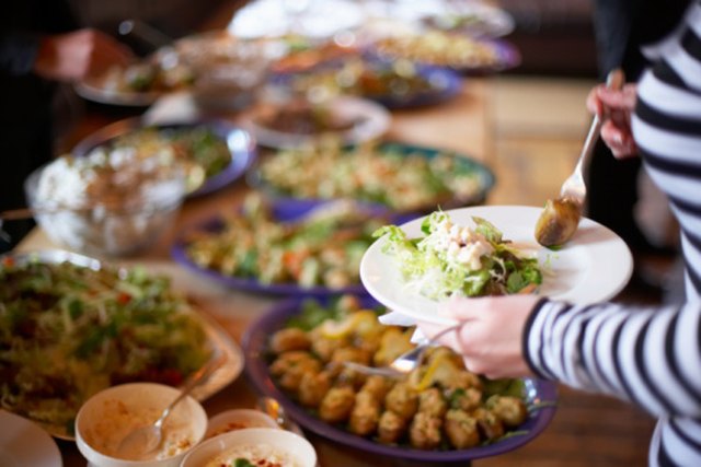 Checklist For Lunch Buffet For 100 People Ehow