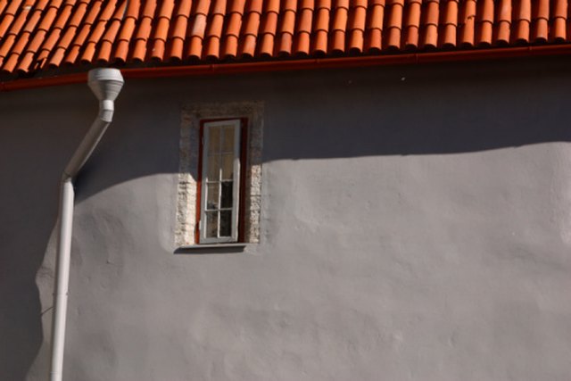 how-to-get-black-streaks-off-gutters-fascias-ehow