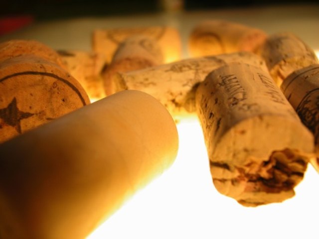 tool to cut wine corks in half