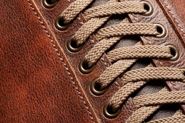 How To Remove Stains From Leather Shoes, How To Remove Stains On White Leather Shoes