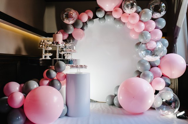 How to Make a Balloon Arch Without Helium | eHow