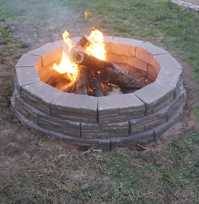 How to Build an Easy Backyard Fire Pit | ehow