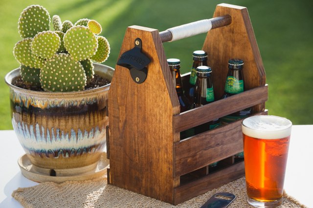 DIY Wooden Beer Caddy (in Six Steps) - DIY Candy