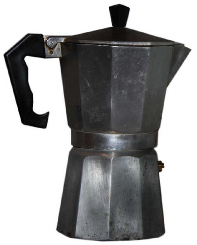 https://img.ehowcdn.com/640/cpie/images/a05/7c/cl/pezzetti-coffee-maker-instructions-800x800.jpg