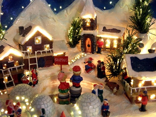 Buying and Making Model Mountains / Platforms: Christmas Village Displays