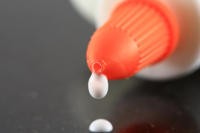 How to Make Glue Using Acetone & Plastic