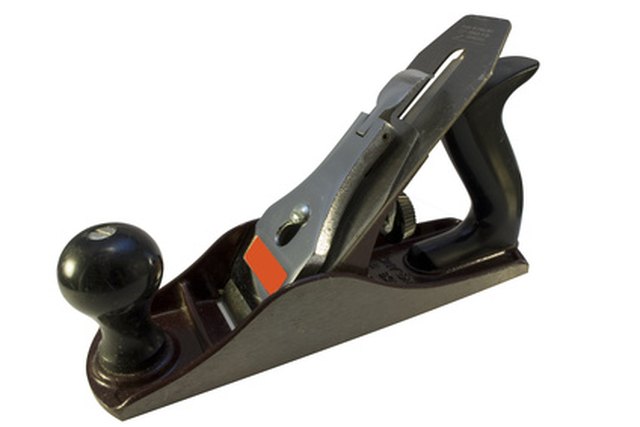 Assembling a outlet hand plane