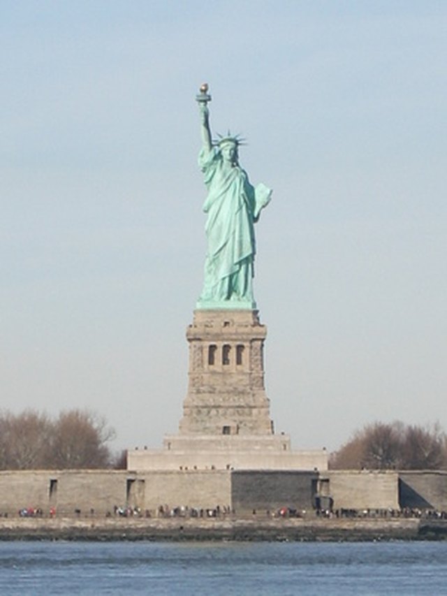 how to make statue of liberty dress