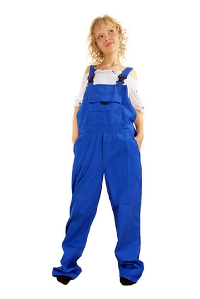 How to Make Aprons From Overalls | ehow