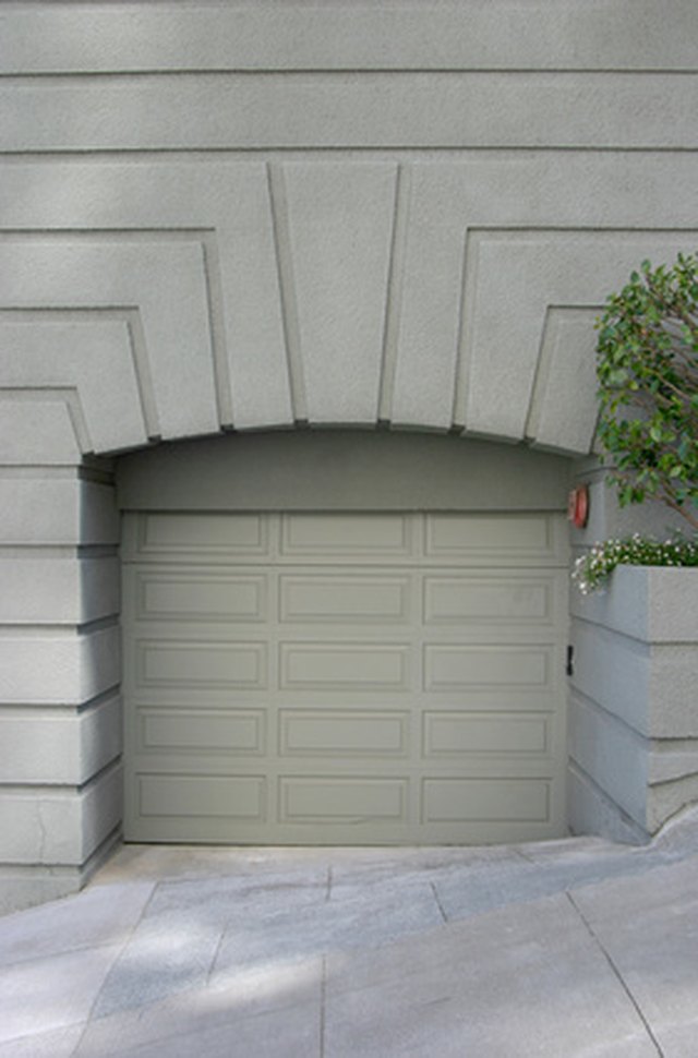 How To Paint Fiberglass Garage Doors Ehow, Painting Fibreglass Garage Doors
