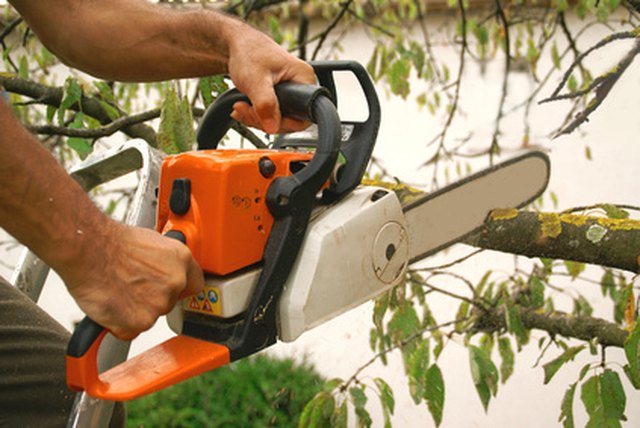 How To Use A Depth Gauge On A Chainsaw