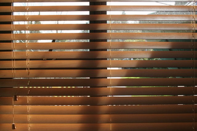 How To Remove Hunter Douglas Silhouette Blinds Ehow