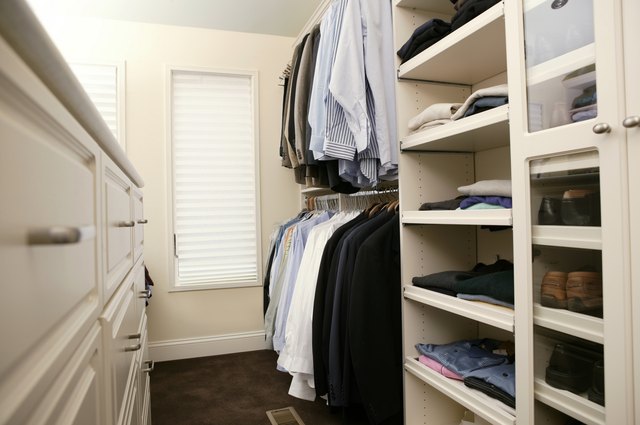 How to Build a Small Bedroom Closet for Added Storage