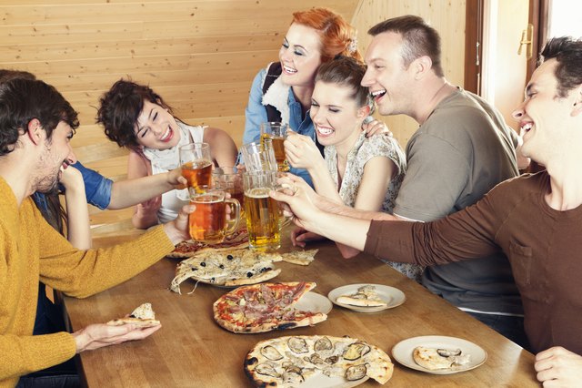 Dinner Party Games to Play at a Restaurant | eHow