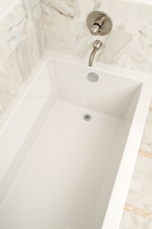 how-does-a-foot-lock-bathtub-drain-work-ehow