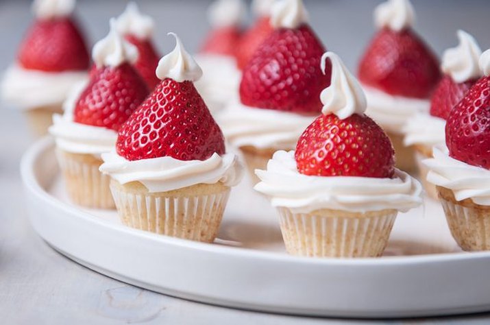 santa hat strawberry cupcakes