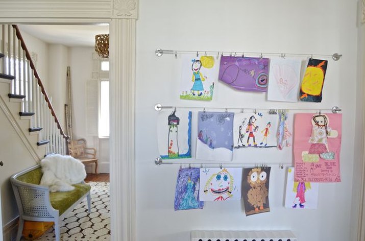 Home gallery made to display kids' art