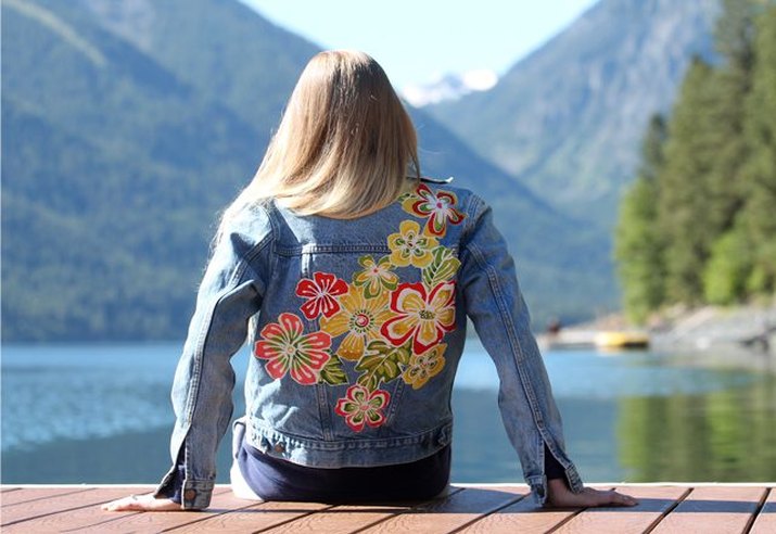 Denim jacket emblazoned with a fun floral print