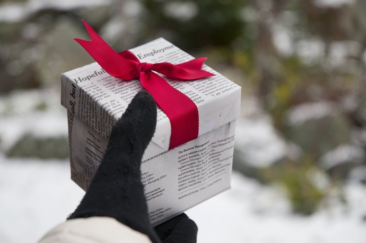 How to Wrap a Present Without Tape: 7 Genius Ideas