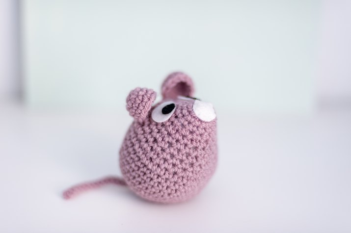 Handmade crocheted mouse (amigurumi)