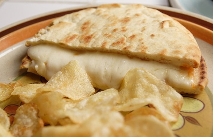 hot cheese pita