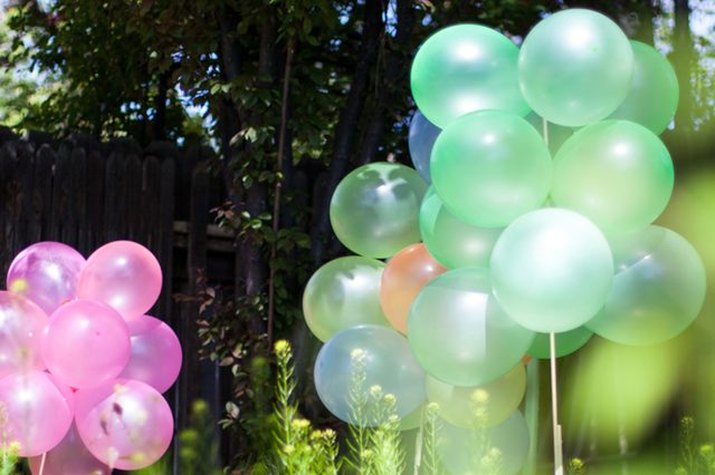 DIY Balloon Stakes