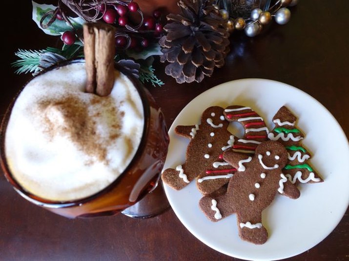 Festive gluten free, low-carb gingerbread cookies