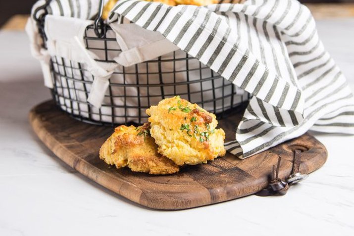 Red Lobster's Cheddar Biscuits Recipe