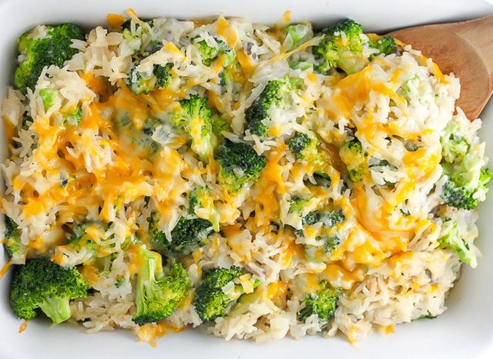 Cheesy broccoli casserole ready for serving