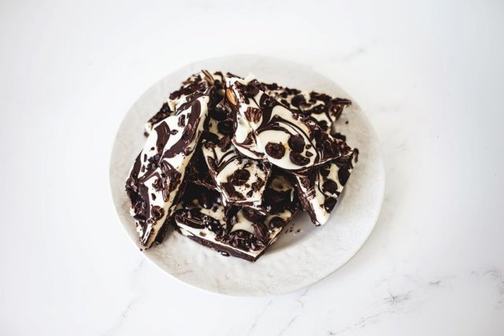 marbled chocolate bark