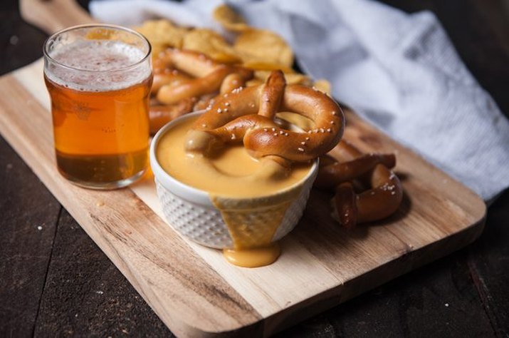 How to Make Beer Cheese Sauce