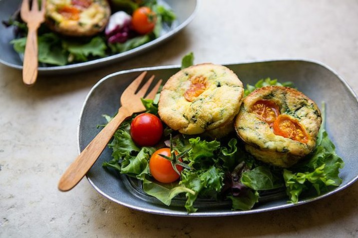 Spinach and tomato frittata with salad.