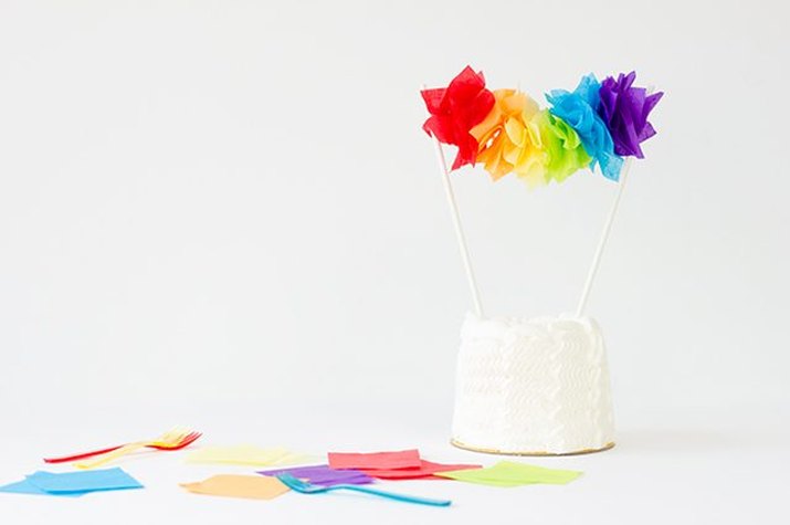 DIY Rainbow Garland Cake Topper