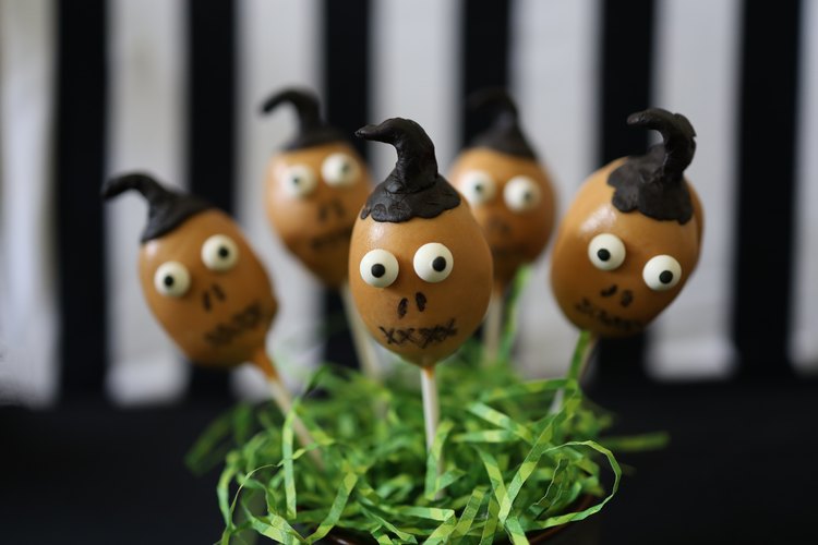 Beetlejuice Shrunken Head Cake Pops by Trisha Sprouse